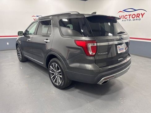 Used 2017 Ford Explorer Platinum AWD/4WD image 4