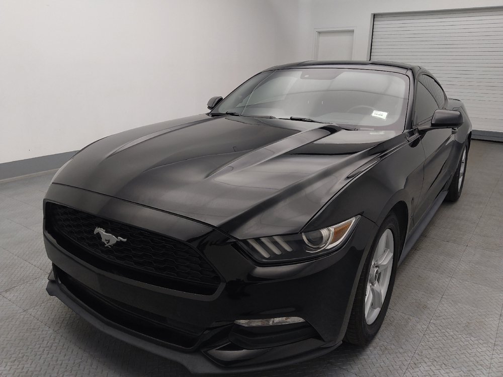 Used 2015 Ford Mustang Coupe RWD image 15