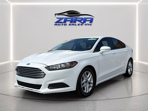 Used 2016 Ford Fusion SE FWD image 3