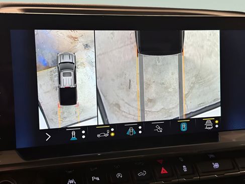 Certified 2022 Chevrolet Silverado 1500 LTZ image 36