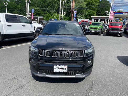 New 2026 Jeep Compass Latitude AWD/4WD image 3