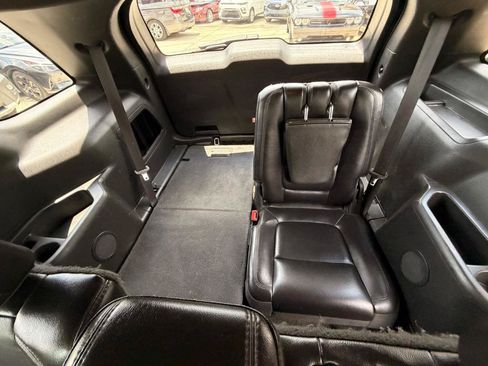 Used 2013 Ford Explorer XLT FWD image 13