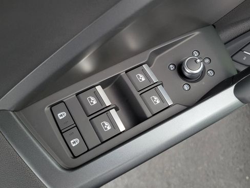 Used 2025 Audi Q3 2.0T Premium Plus w/ Premium Plus Package image 19