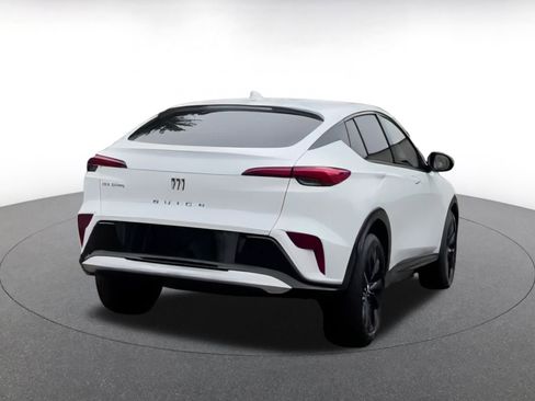 Used 2025 Buick Envista Sport Touring image 11