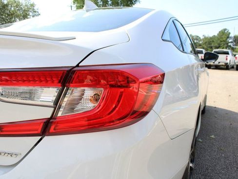 Used 2019 Honda Accord Sport image 10