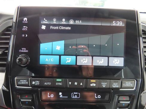 Used 2024 Honda Odyssey EX-L image 27