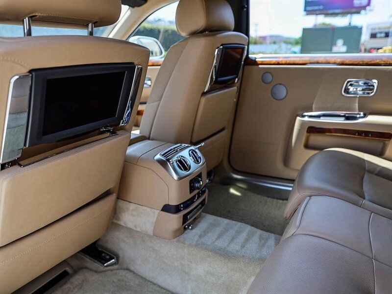 Used 2012 Rolls-Royce Ghost Extended Wheelbase RWD image 29
