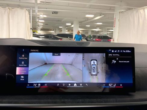 New 2026 BMW X7 xDrive40i image 19