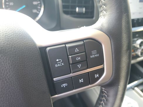 Used 2024 Ford Expedition XLT RWD image 17