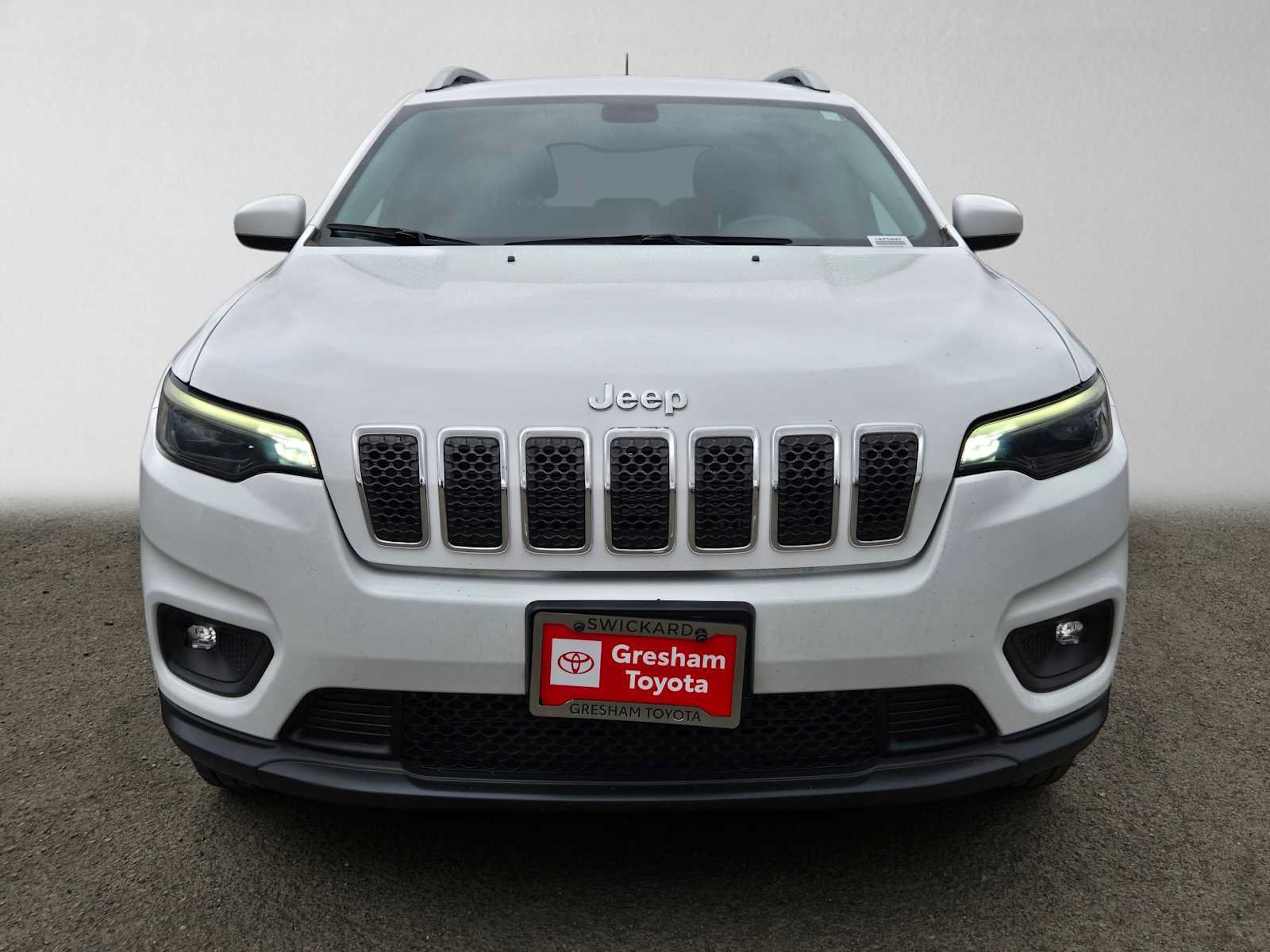 Used 2019 Jeep Cherokee Latitude w/ Popular Appearance Group AWD/4WD image 9