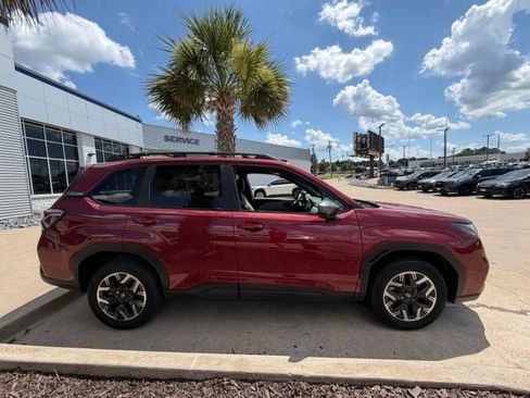 Used 2025 Subaru Forester Premium AWD/4WD image 19