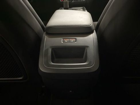 Used 2025 Volvo XC60 B5 Core image 72