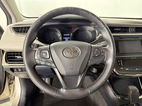 Used 2014 Toyota Avalon XLE FWD image 17