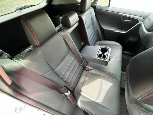 Used 2021 Toyota RAV4 Limited AWD/4WD image 33