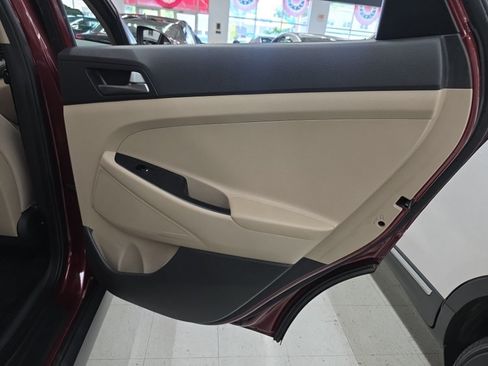 Used 2017 Hyundai Tucson SE AWD/4WD image 14