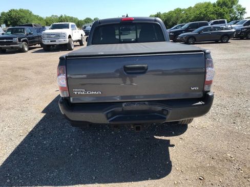 Used 2012 Toyota Tacoma 4x4 Access Cab V6 w/ TRD Sport Pkg image 5