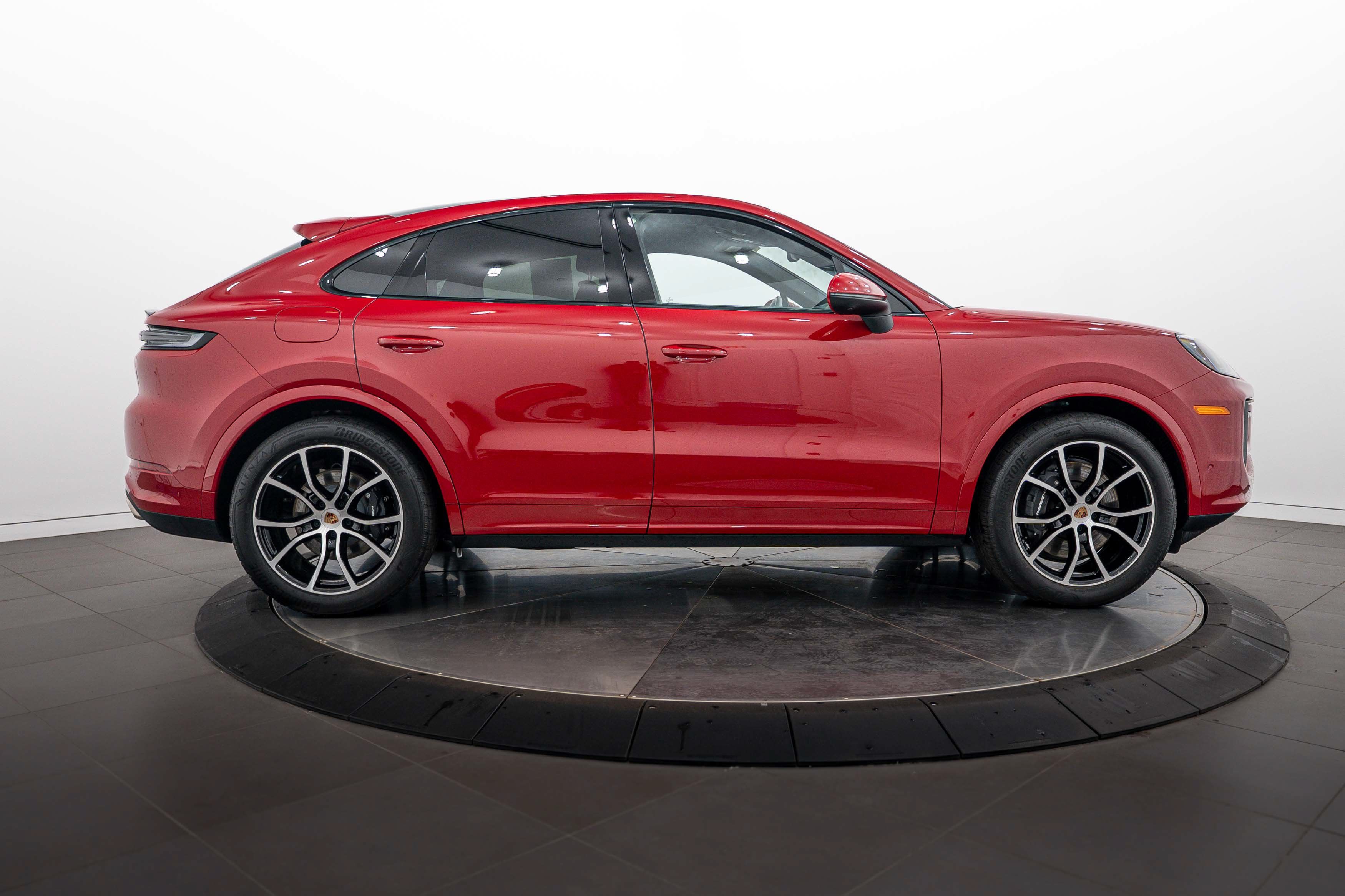 Certified 2026 Porsche Cayenne Coupe AWD/4WD image 8