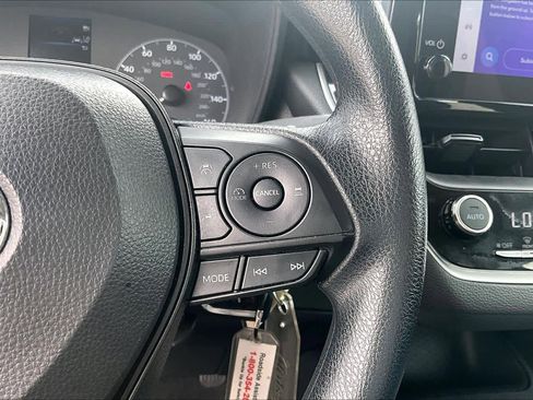 Used 2024 Toyota Corolla LE image 25