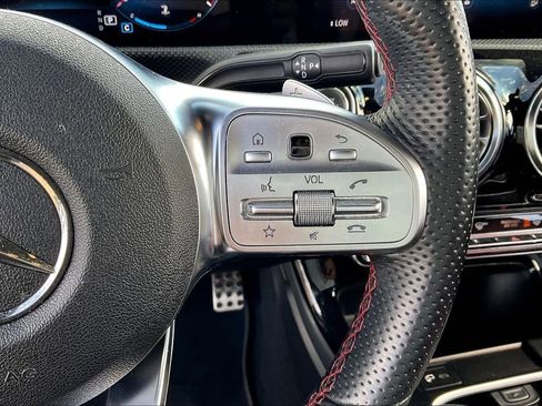 Used 2022 Mercedes-Benz CLA 250 image 18