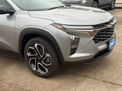 New 2026 Chevrolet Trax RS w/ Sunroof Package image 6