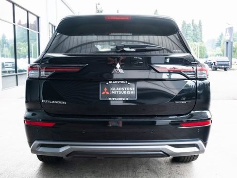 New 2025 Mitsubishi Outlander AWD image 5