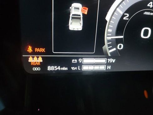 Used 2025 Toyota Tundra Platinum image 26