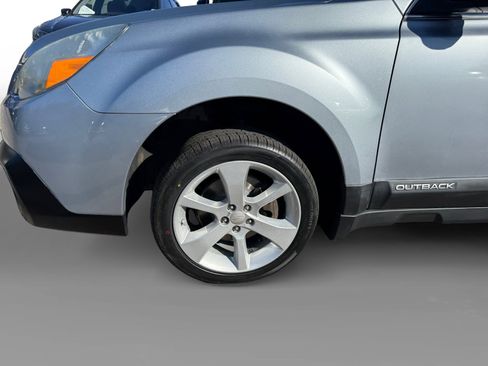 Used 2014 Subaru Outback 2.5i Limited w/ Moonroof Package image 9