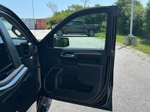 Used 2023 Chevrolet Silverado 1500 LT AWD/4WD image 42