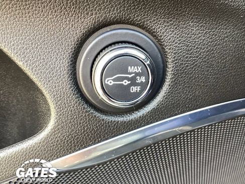 Used 2023 Buick Enclave Essence FWD image 23