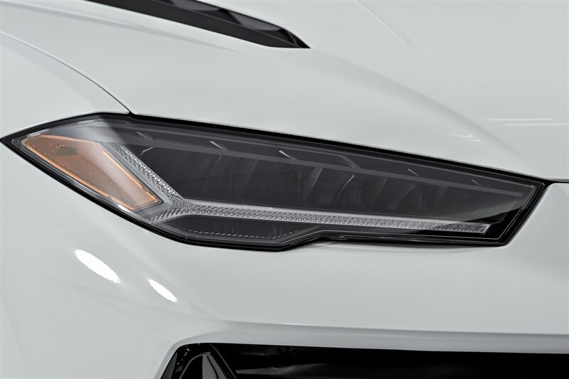 Used 2024 Lamborghini Urus S AWD/4WD image 5