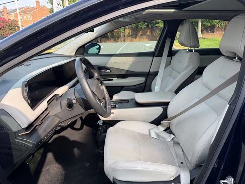 Used 2023 Nissan Ariya FWD image 5