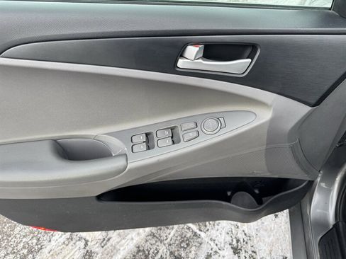 Used 2013 Hyundai Sonata GLS image 6