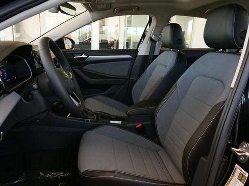 New 2025 Volkswagen Jetta SE image 10