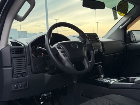 Used 2014 Nissan Titan SV w/ SV Value Truck Package image 11