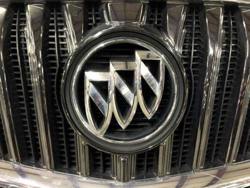 Used 2017 Buick Regal FWD image 11