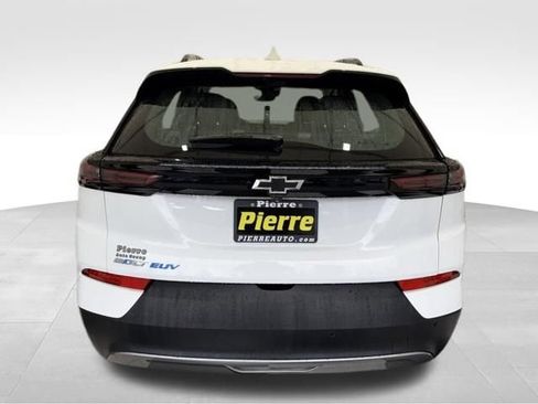 Used 2023 Chevrolet Bolt EUV Premier w/ Sun & Sound Package FWD image 3