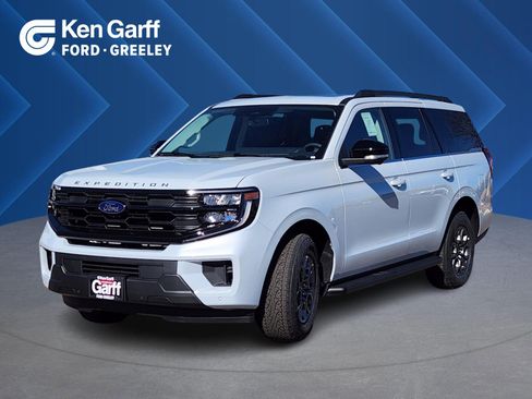 New 2026 Ford Expedition Active image 1