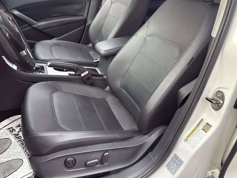 Used 2013 Volkswagen Passat TDI SE image 30