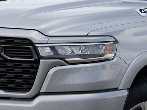 New 2026 RAM 1500 Big Horn AWD/4WD image 11