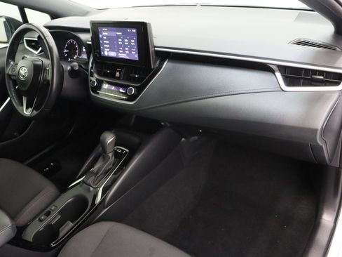 Certified 2025 Toyota Corolla SE FWD image 33