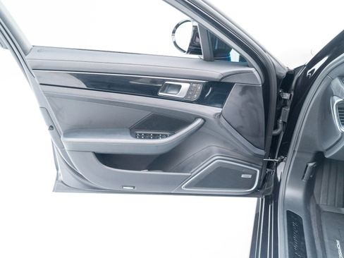 Certified 2023 Porsche Panamera 4 Platinum Edition AWD/4WD image 20