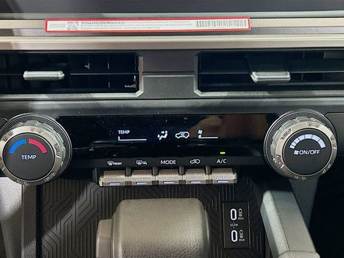 New 2026 Toyota 4Runner SR5 AWD/4WD image 15