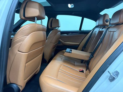 Used 2020 BMW M550i xDrive AWD/4WD image 18