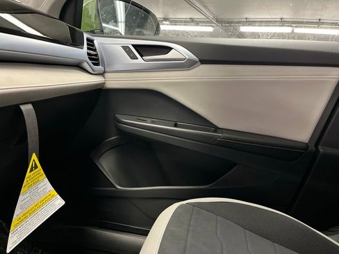 New 2026 Volkswagen Taos SE AWD/4WD image 29