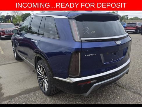Used 2026 Cadillac Vistiq Premium Luxury AWD/4WD image 6