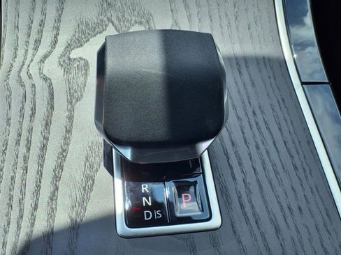 Used 2025 Land Rover Range Rover Evoque S image 13