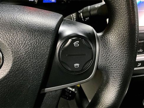 Used 2013 Toyota Camry LE image 20