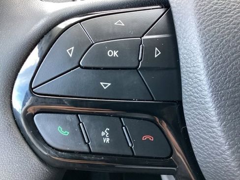 Used 2021 Jeep Cherokee Latitude Plus image 16