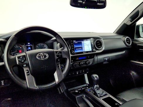 Used 2021 Toyota Tacoma TRD Off-Road w/ TRD Premium Off Road Package image 10