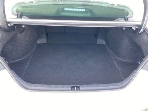 Used 2023 Toyota Camry SE image 19